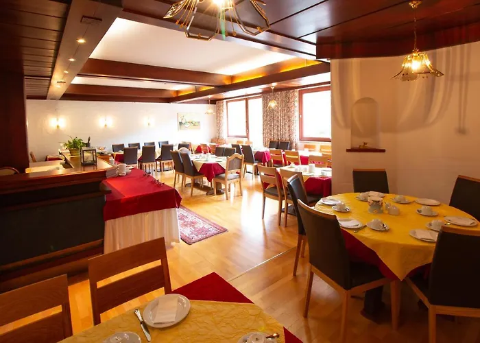 Hotel Flachauwinkl 3*